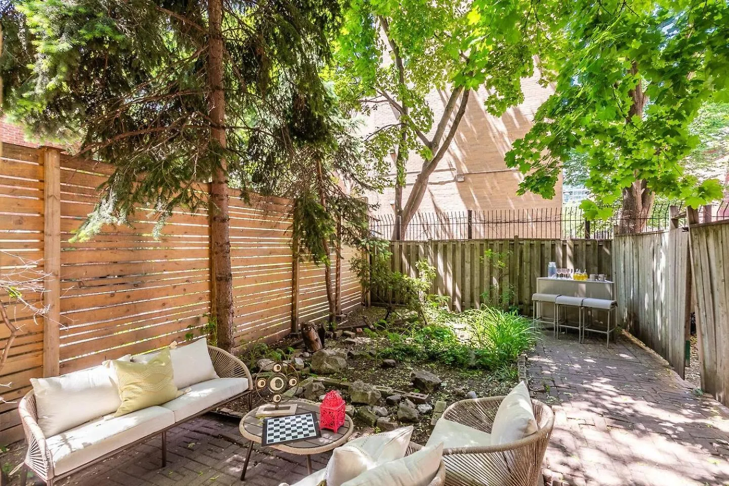 Homestay Sweet Home Toronto